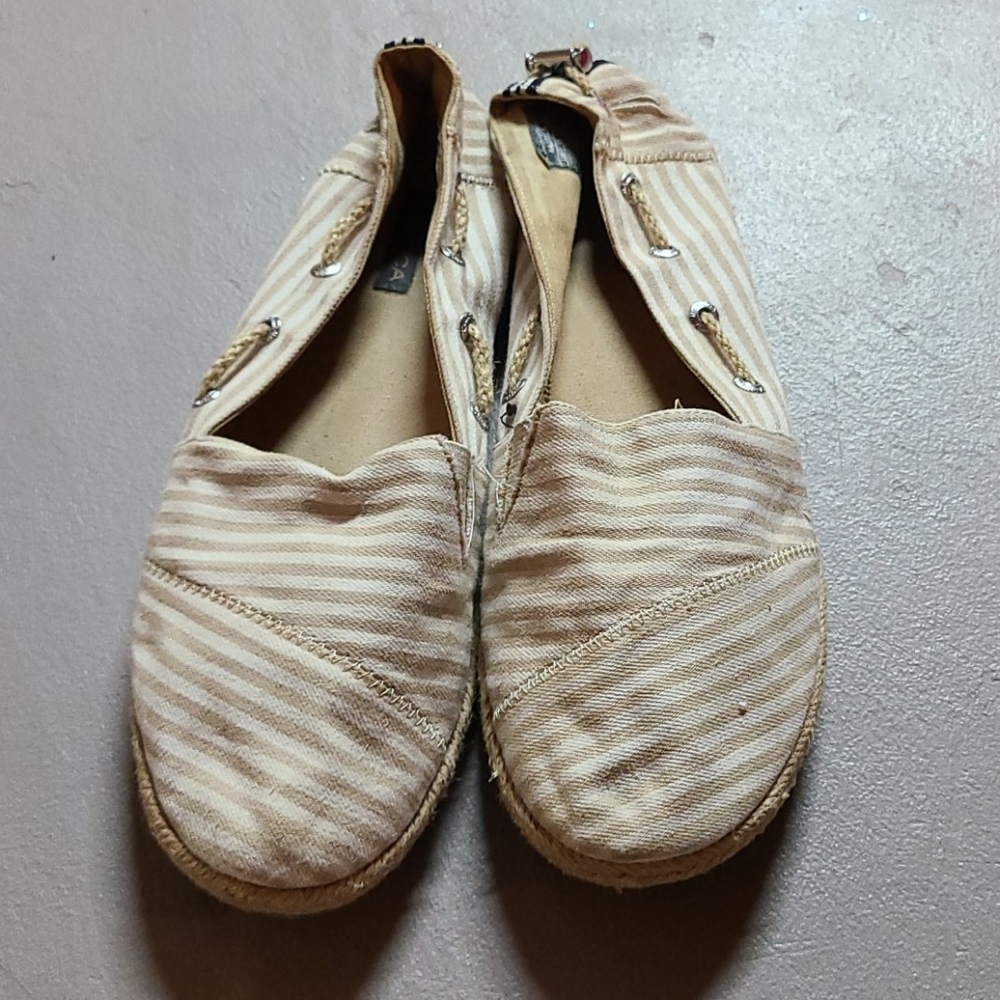 Nautica Espadrilles Size 9.5